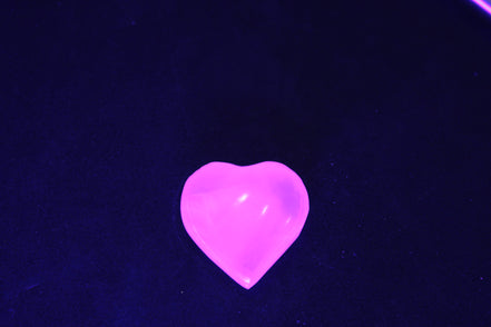 Mangano Calcite hand-carved heart 28/32mm 16g Rocks and Things