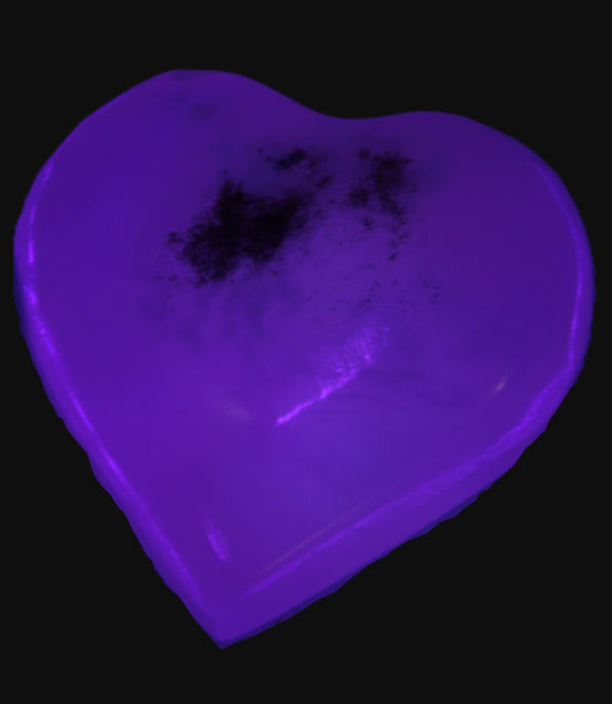 Mangano Calcite heart 38mm 20-25g  in UV light - Rocks and Things Store