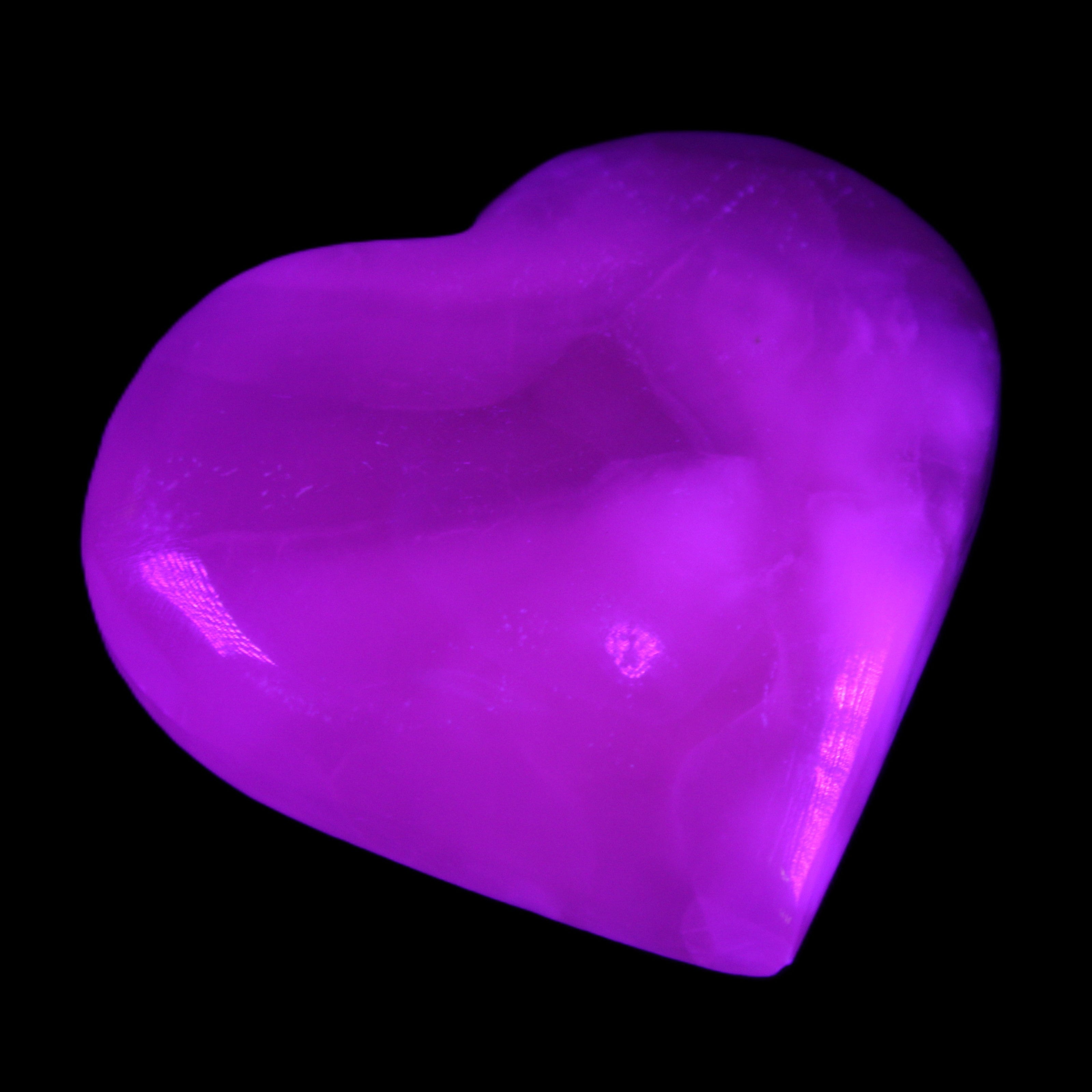 Mangano Calcite hand-carved heart 66/67*64/70mm 130-136g in sunlight - Rocks and Things Store