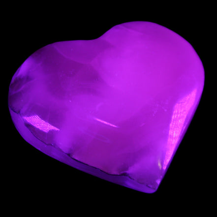 Mangano Calcite hand-carved heart 66/67*64/70mm 130-136g in sunlight - Rocks and Things Store