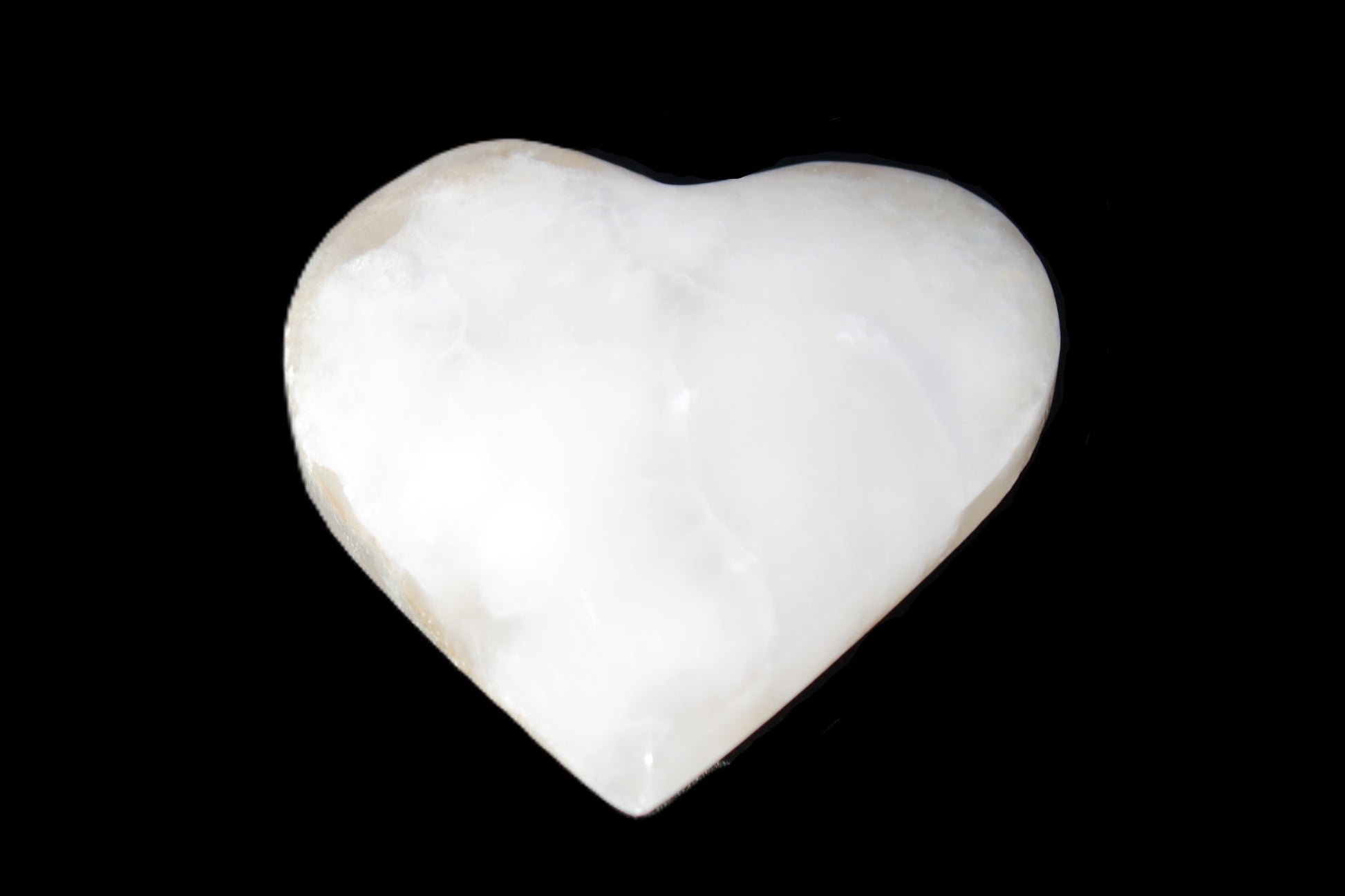 Mangano Calcite heart 47-49mm 58-66g Rocks and Things