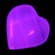 Mangano Calcite heart 38-44mm 36-39g in UV light - Rocks and Things Store