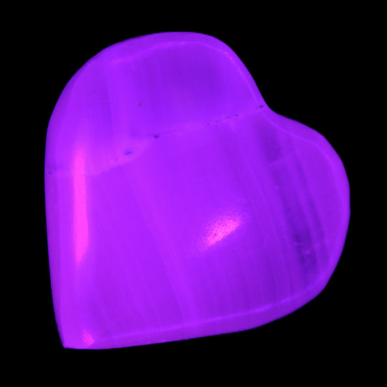 Mangano Calcite heart 38-44mm 36-39g in UV light - Rocks and Things Store
