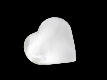 Mangano Calcite heart 35mm - 41mm 33-40g Rocks and Things