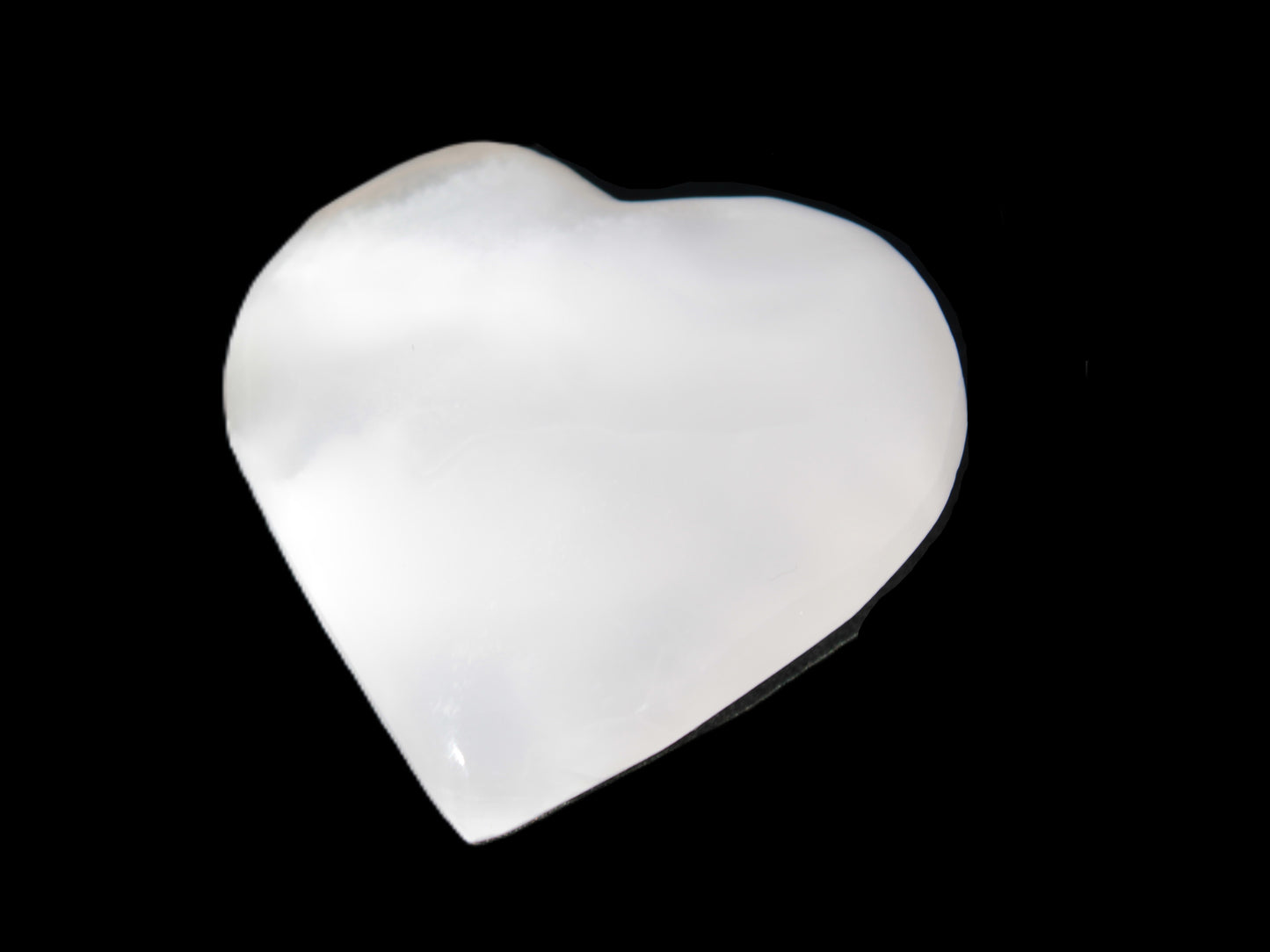 Mangano Calcite heart 35mm - 41mm 33-40g Rocks and Things