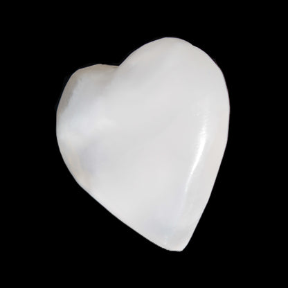 Mangano Calcite heart 35mm - 41mm 33-40g Rocks and Things