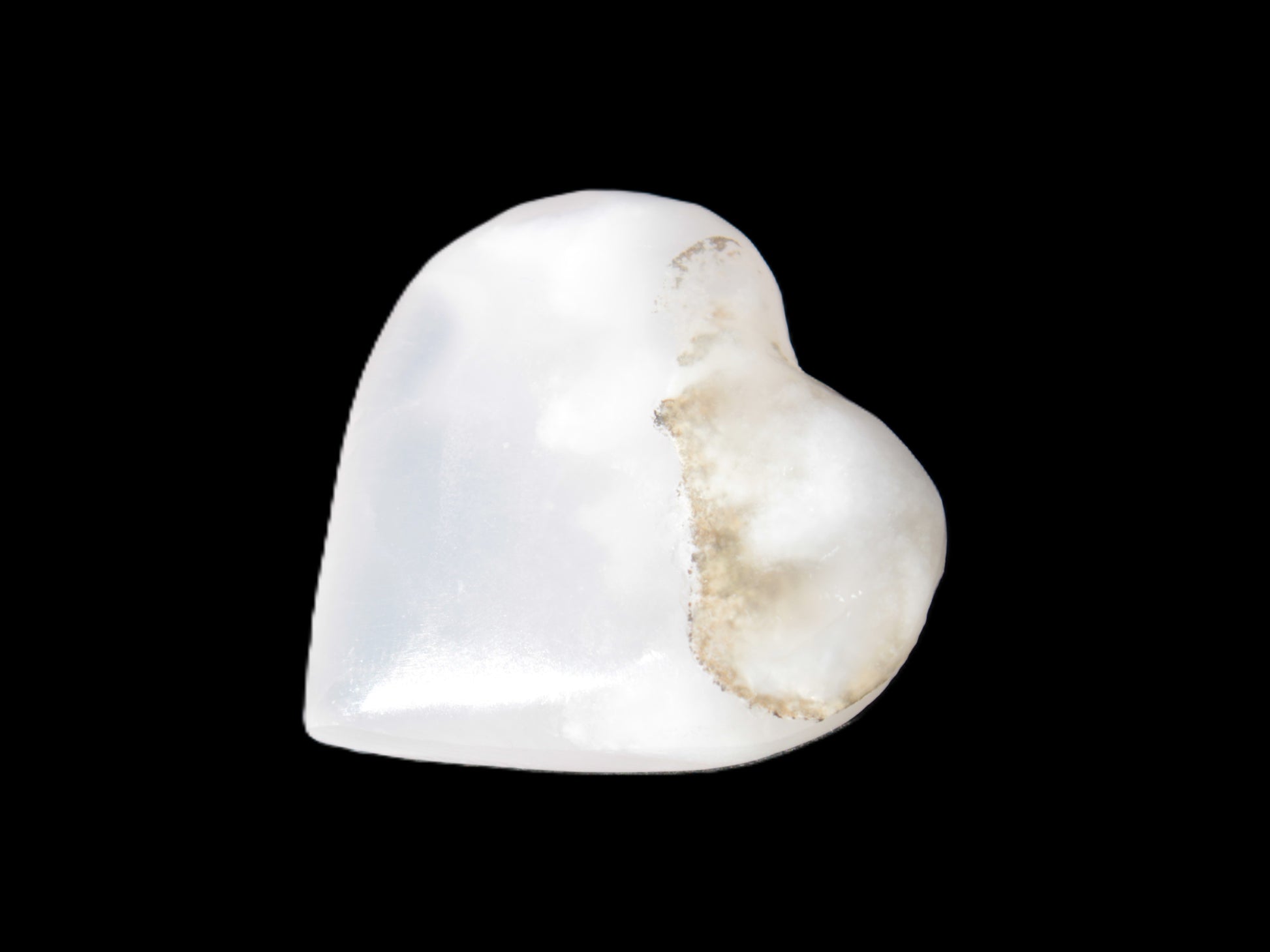 Mangano Calcite heart 35mm - 41mm 33-40g Rocks and Things