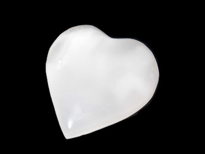 Mangano Calcite heart 35mm - 41mm 33-40g Rocks and Things