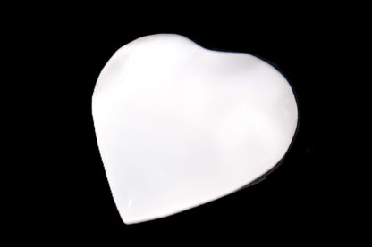 Mangano Calcite heart 35mm - 41mm 33-40g Rocks and Things