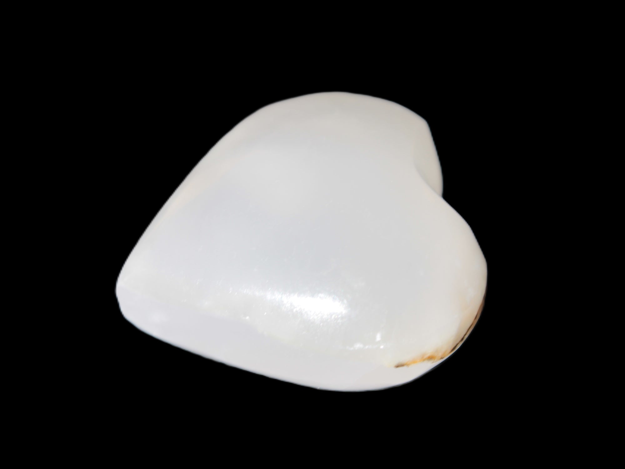 Mangano Calcite heart 35mm - 41mm 33-40g Rocks and Things