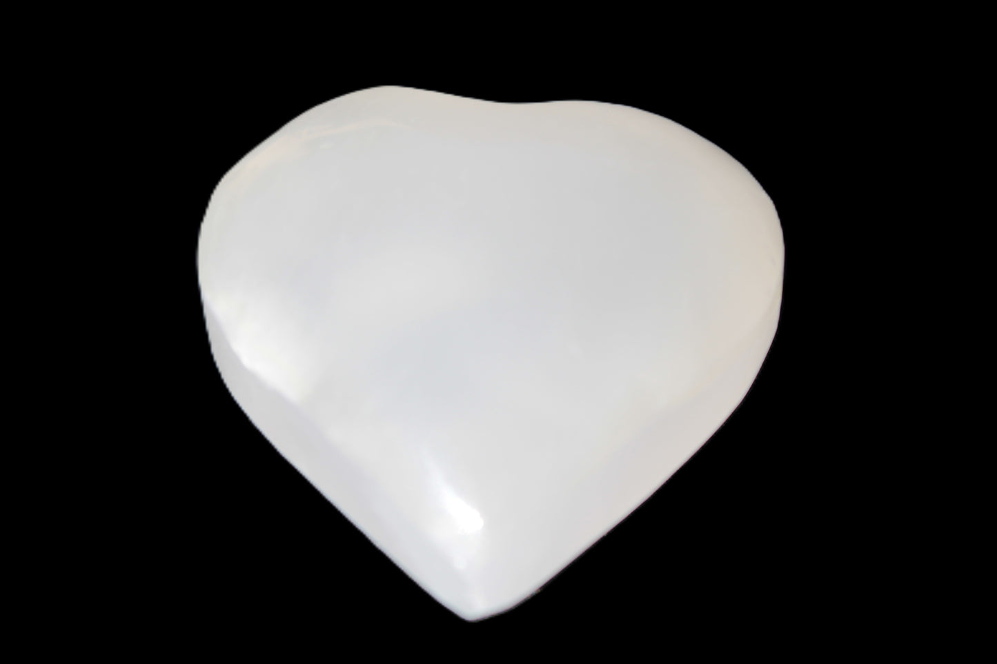 Mangano Calcite heart 35mm - 41mm 33-40g Rocks and Things