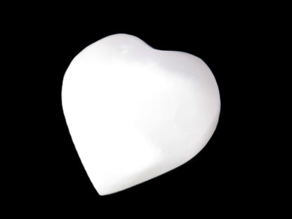 Mangano Calcite heart 35mm - 41mm 33-40g Rocks and Things