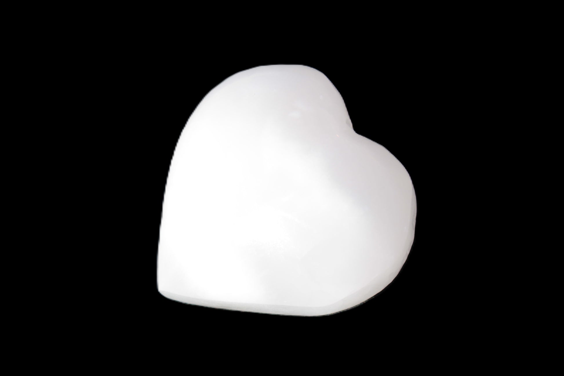 Mangano Calcite heart 35mm - 41mm 33-40g Rocks and Things