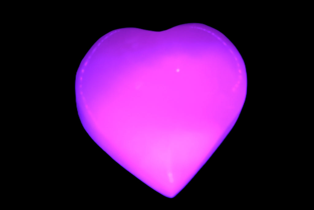 Mangano Calcite heart 35mm - 41mm 33-40g Rocks and Things