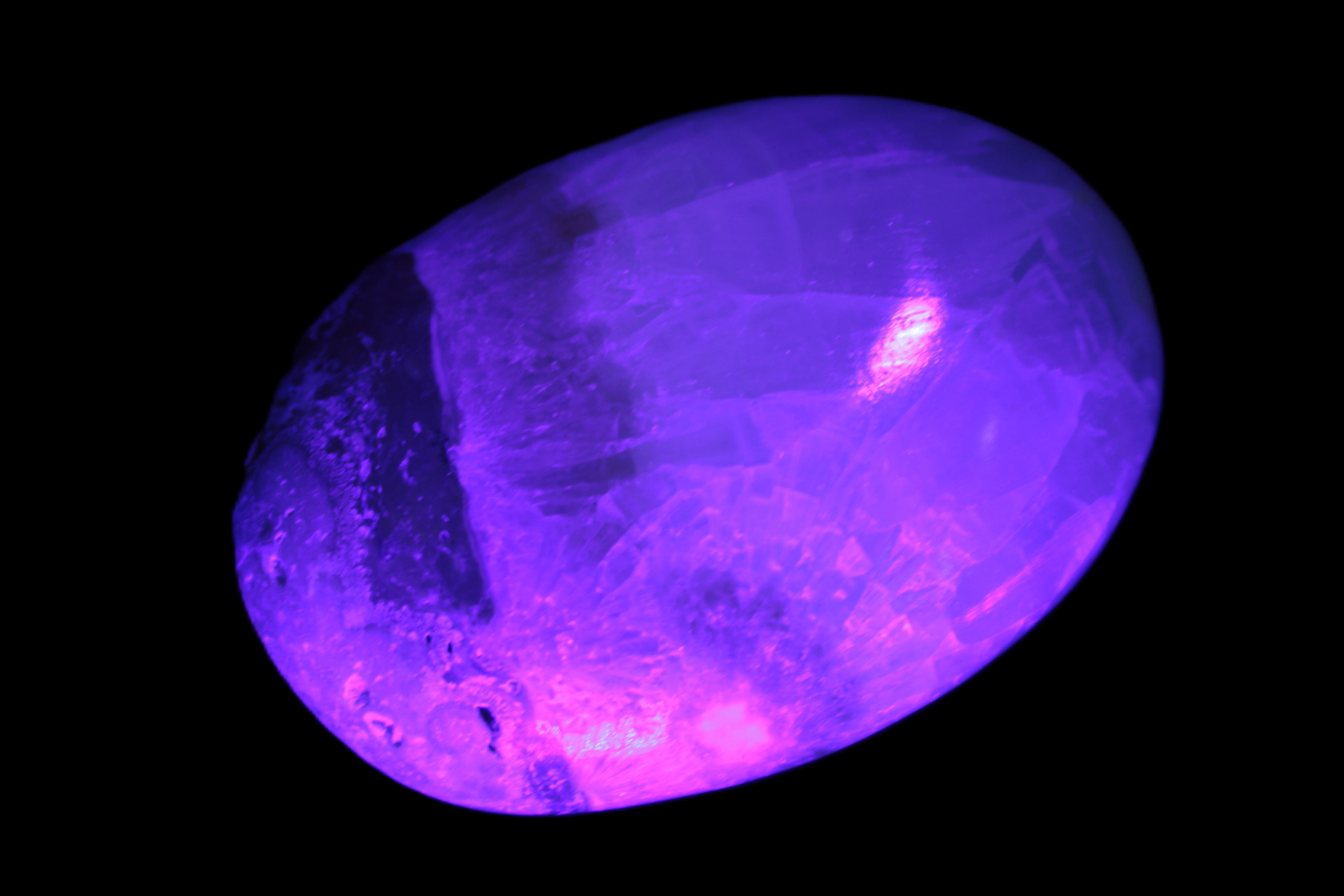 Pistachio Calcite palmstone 64-72mm  121-168g Rocks and Things