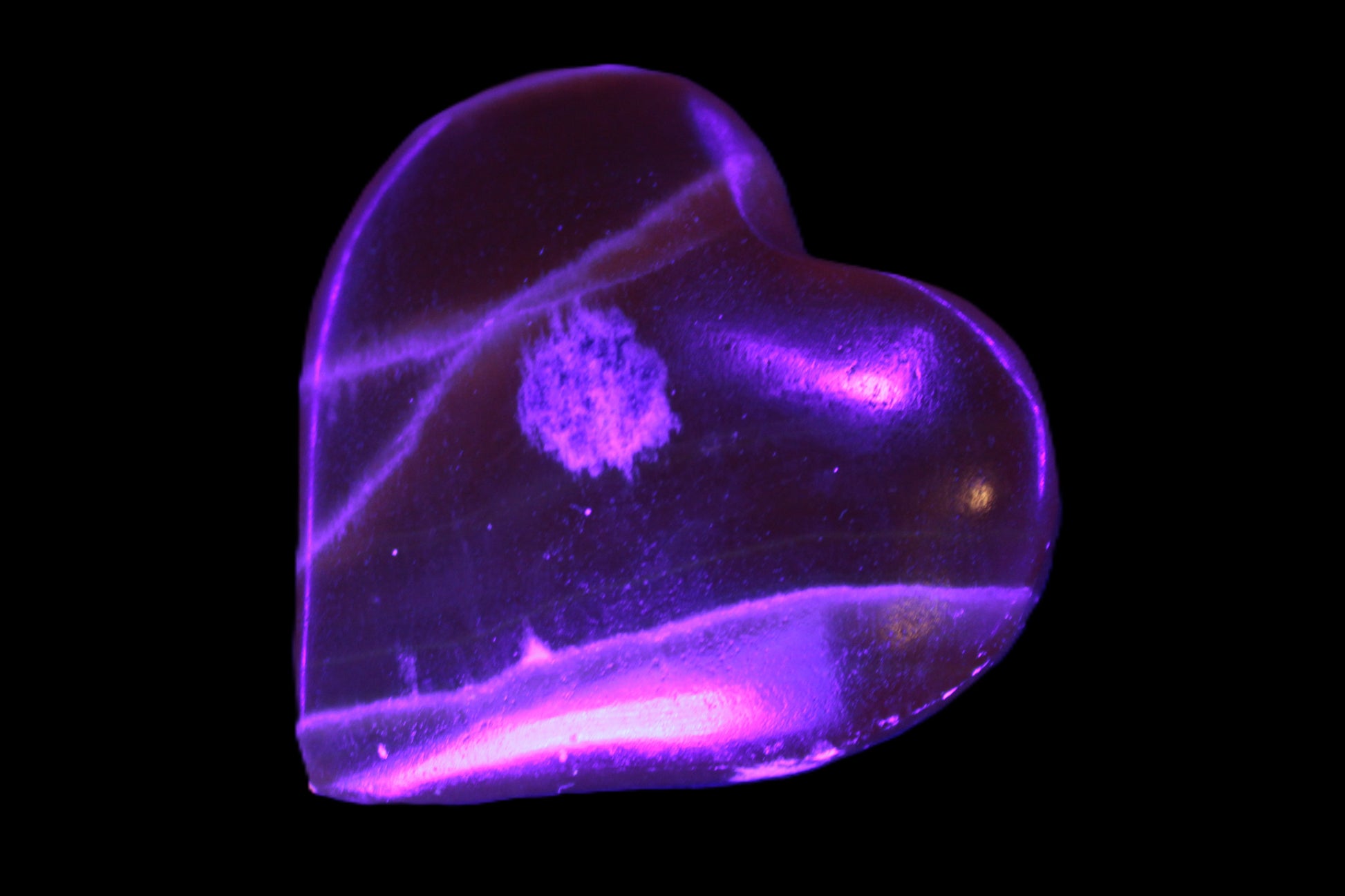 Honey Calcite heart 51-54mm  68-78g in UV light