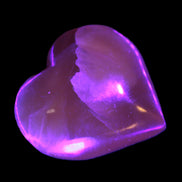 Honey Calcite heart 51-54mm  68-78g in UV light