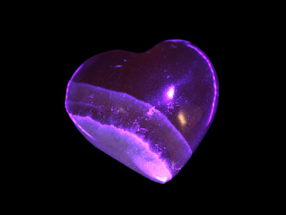 Honey Calcite heart 51-54mm  68-78g in UV light