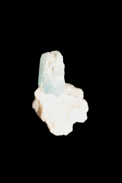 Blue Aquamarine crystals on Mica matrix 24ct 4.8g Rocks and Things