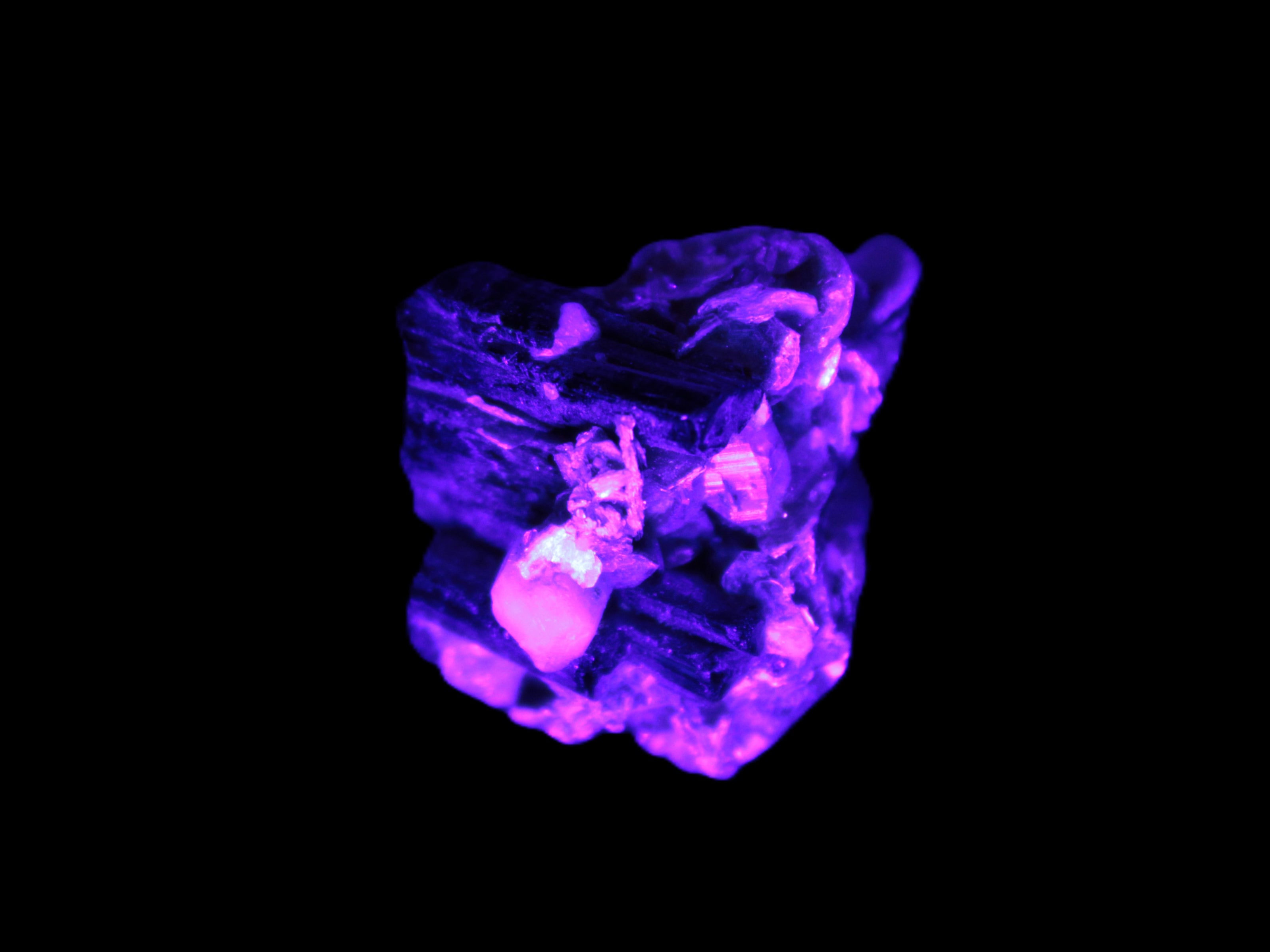 Black Tourmaline crystals on matrix of Lepidolite with tiny clear crystals 26.9ct 5.3g Rocks and Things