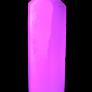Mangano Calcite UV-reactive obelisk 92mm 157g Rocks and Things