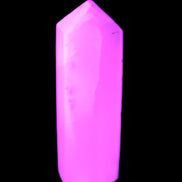 Mangano Calcite UV-reactive obelisk 92mm 157g Rocks and Things