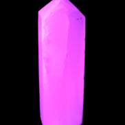 Mangano Calcite UV-reactive obelisk 92mm 157g Rocks and Things