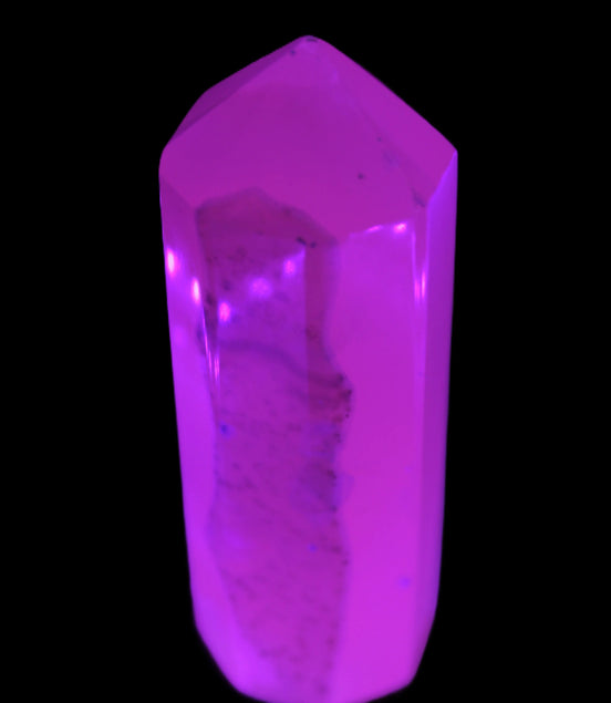 Mangano Calcite obelisk 94mm 192g Rocks and Things