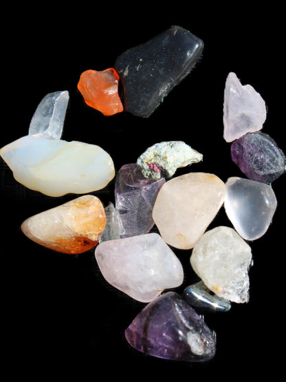 Mixed tiny crystals including Quartz and  Rose Quartz 15.2g Rocks and Things