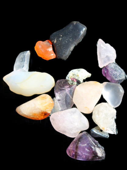 Mixed tiny crystals including Quartz and  Rose Quartz 15.2g Rocks and Things