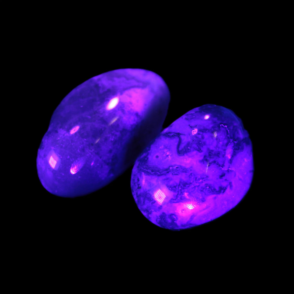 Ocean Moss Agate 2/3 polished stones 20-25g in UV light - Rocks and Things Store