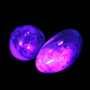 Ocean Moss Agate 2/3 polished stones 20-25g in UV light - Rocks and Things Store