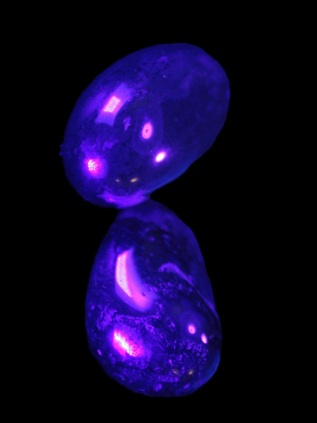 Ocean Moss Agate 2/3 polished stones 20-25g in UV light - Rocks and Things Store