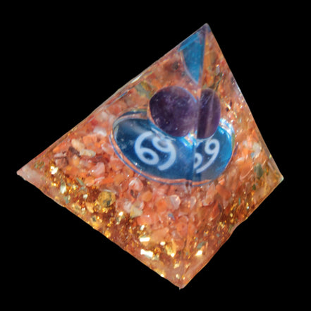 Orgone pyramid 61g - Rocks and Things Store