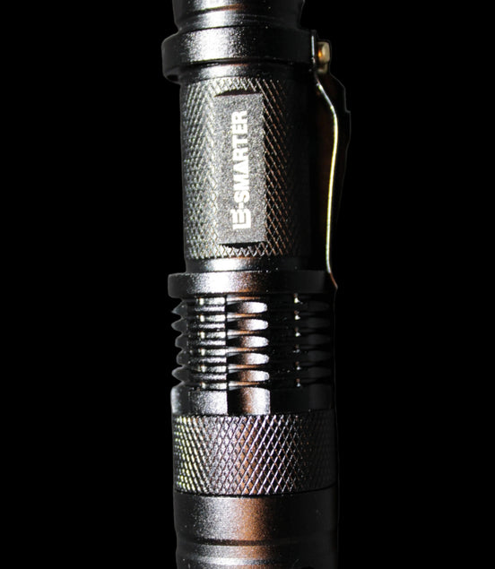 Smarter LED UV Torch 365nm with 1 AA battery - Rocks and Things Store