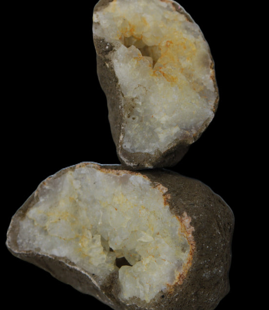Thunder egg from Queensland 339g Rocks and Things