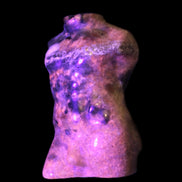 Yooperlite hand-carved male torso 39*57mm 90g Rocks and Things