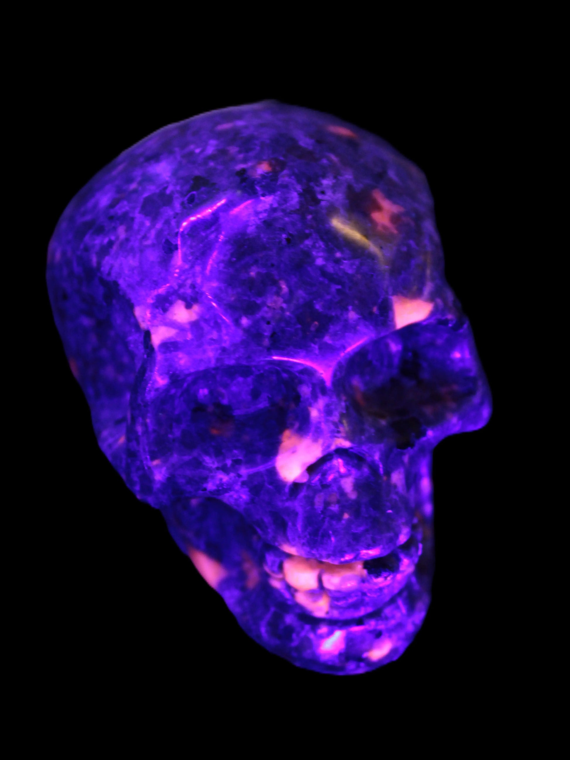 Yooperlite skull 367g Rocks and Things