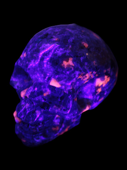 Yooperlite skull 367g Rocks and Things