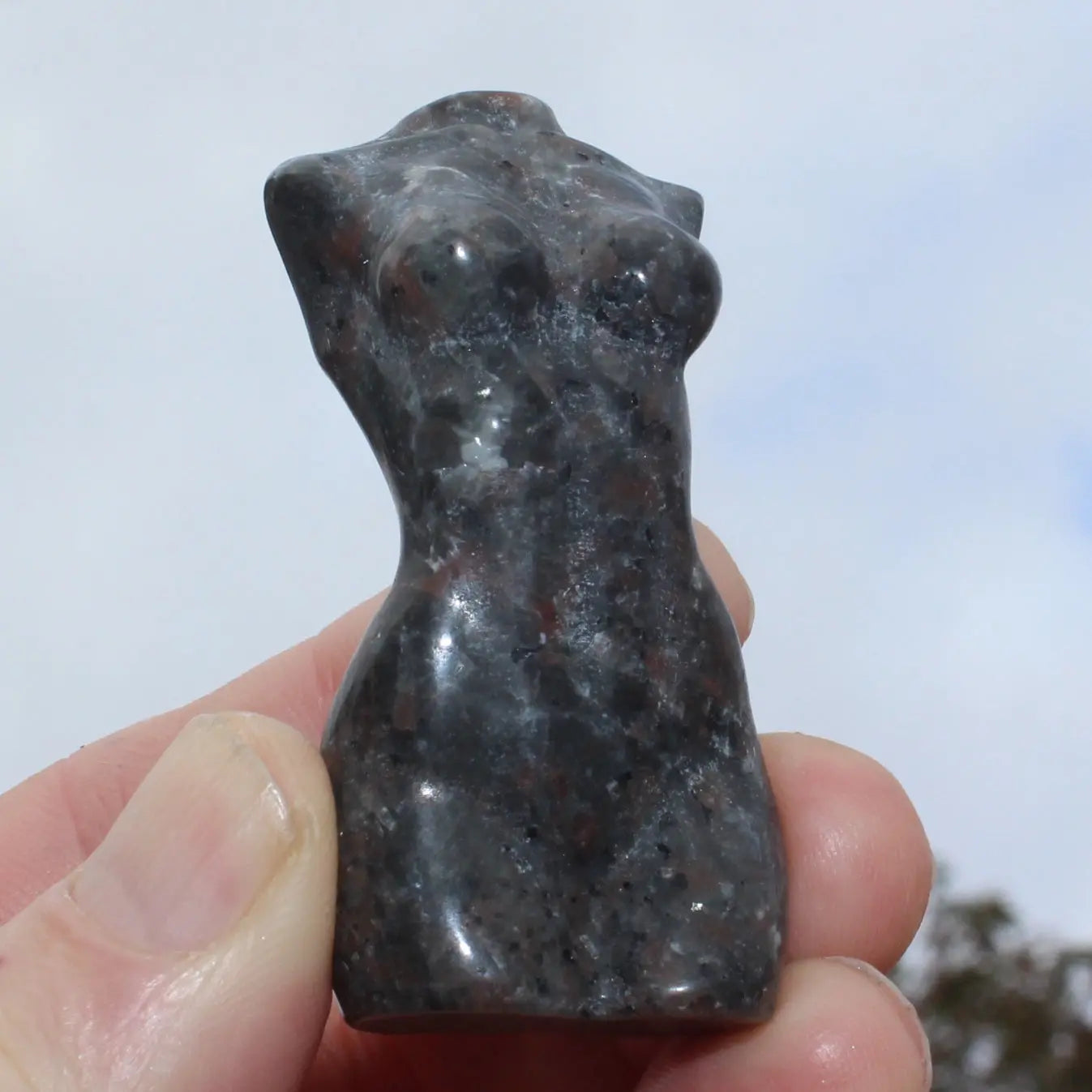 Yooperlite woman's torso goddess 54g Rocks and Things