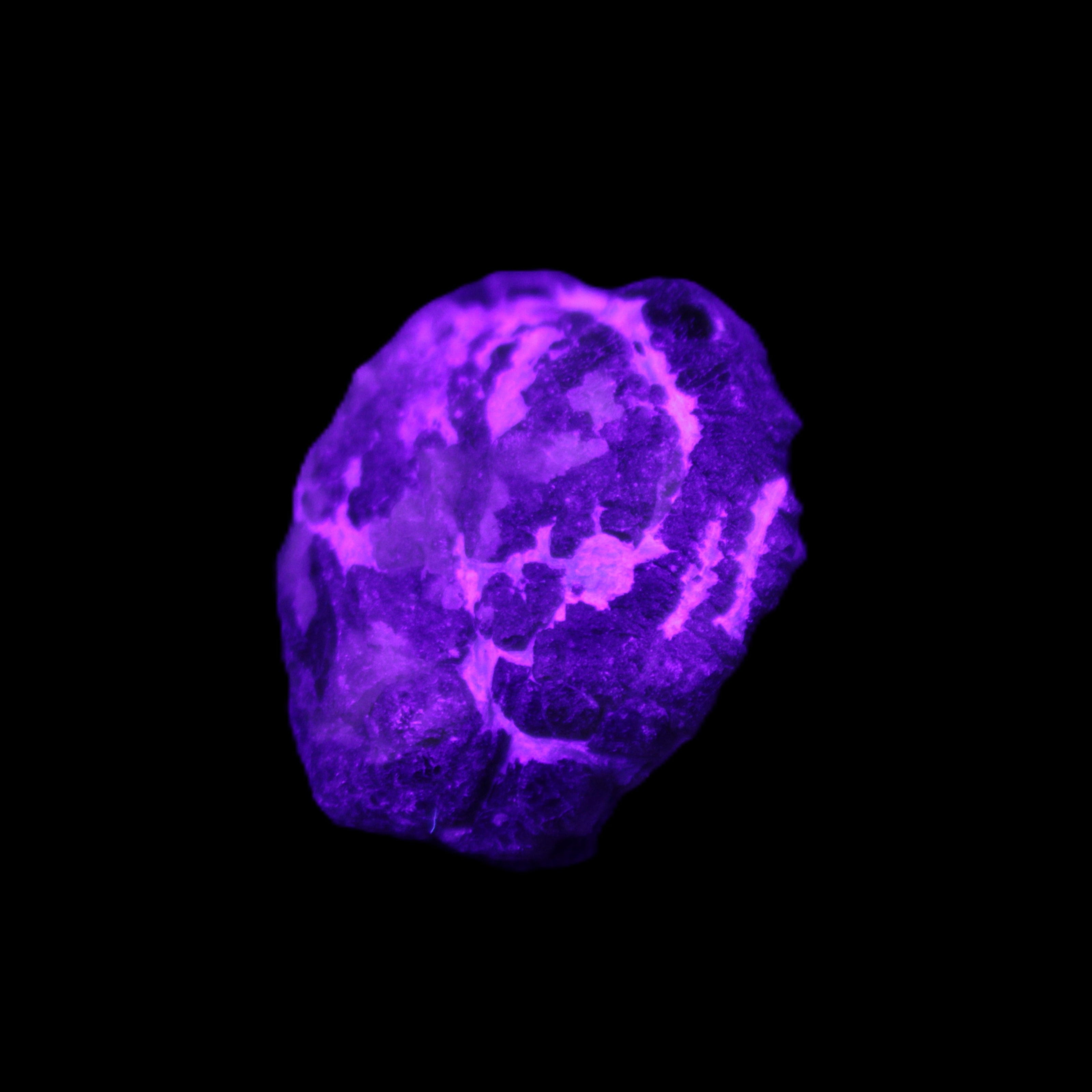 Green Garnet from Pakistan 22*18*11mm crystal 11.6g in UV light - Rocks and Things Store