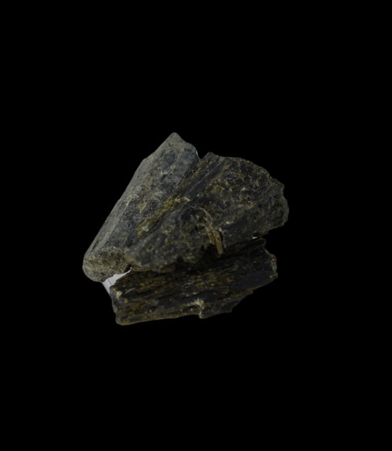 Epidote 3 crystals 58.8ct 11.7g in sunlight - Rocks and Things Store